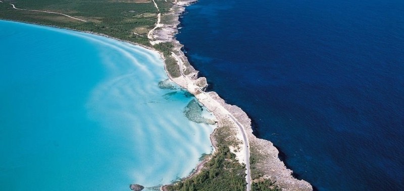 Место, где встречаются Карибское море и Атлантический океан