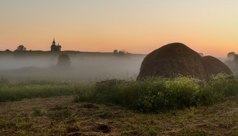 Туманы белых ночей острова Кижи.