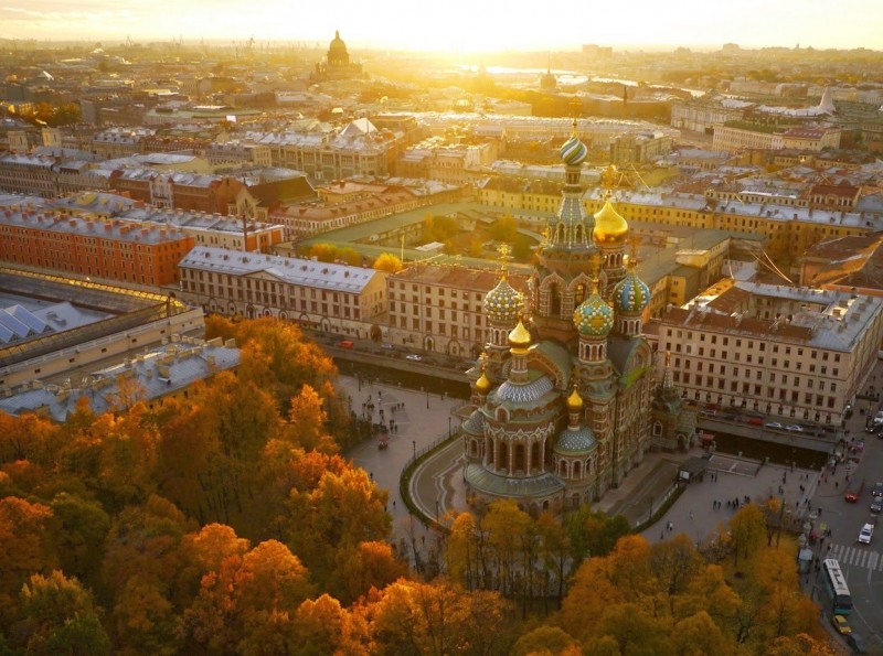 Санкт-Петербург с высоты птичьего полёта.