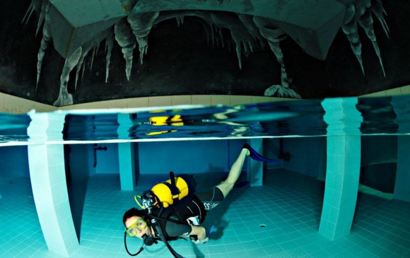 Немо 33 - самый глубокий бассейн в мире