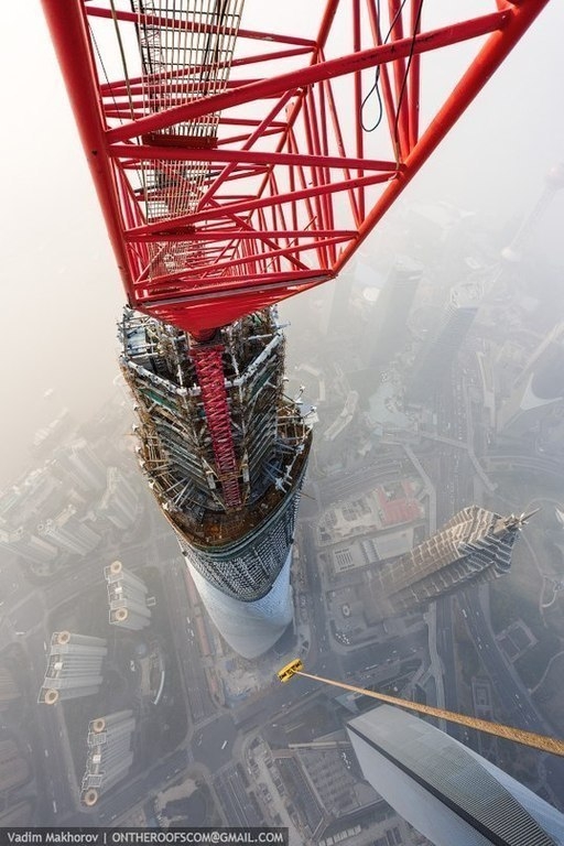 Красивые кадры с Шанхайского небоскрёба от двух русских экстремалов