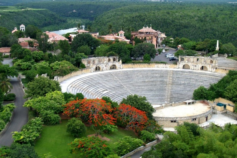 Город художников Altos de Chavon