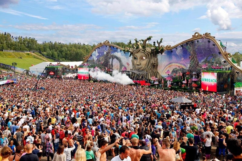 Удивительные дизайны сцен музыкального фестиваля Tomorrowland. Удивительные дизайны сцен музыкального фестиваля Tomorrowland.