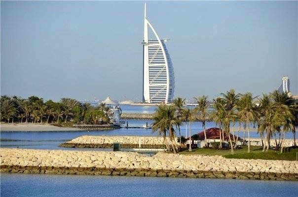 Пальма Джумейра - элитный остров в Дубай, ОАЭ.