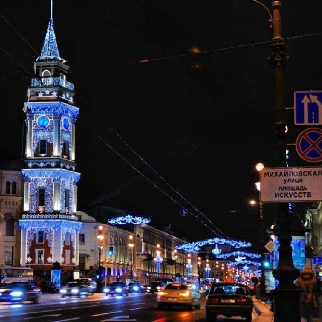 Праздничный Петербург глазами горожан