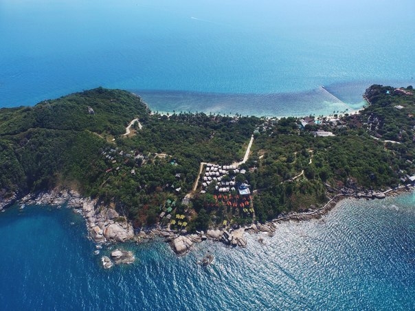 Кусочек острова Панган с высоты, где проходят легендарные FullMoon party. Таиланд.
