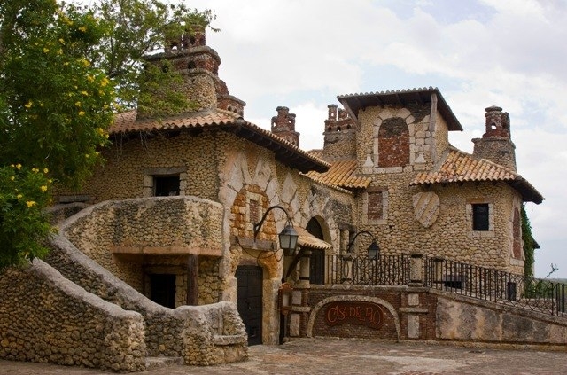 Город художников Altos de Chavon