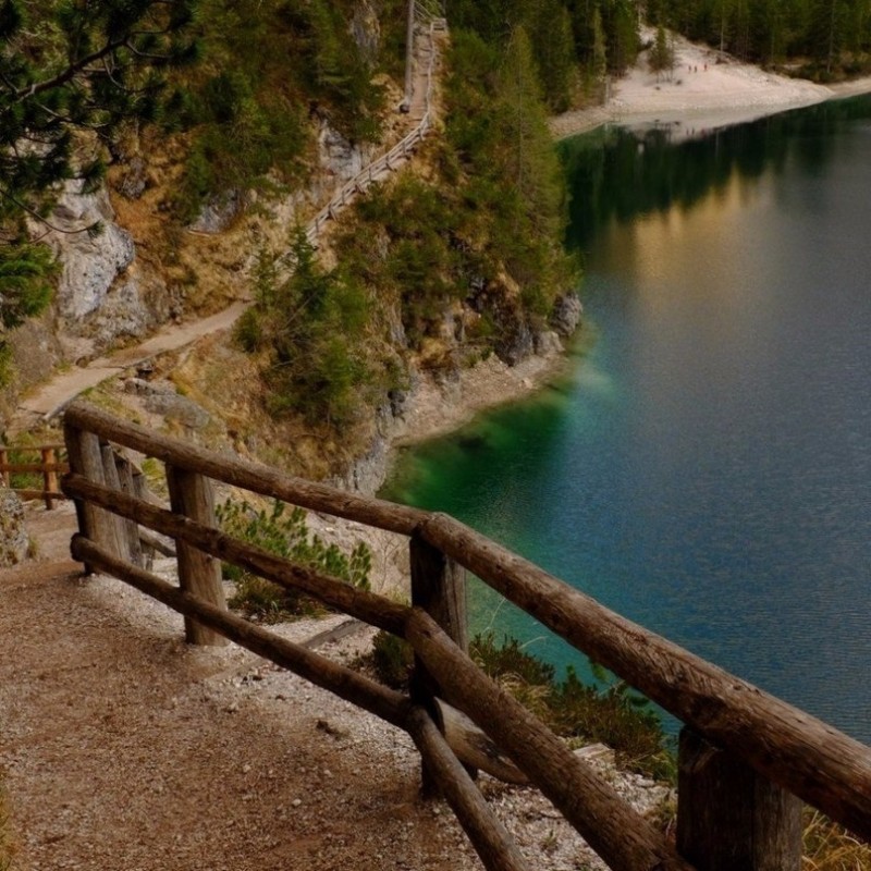 Горное озеро Брайес. Итальянские Альпы 7