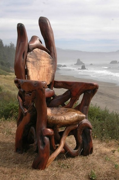 Удивительные скульптуры из дерева, выловленного в океане