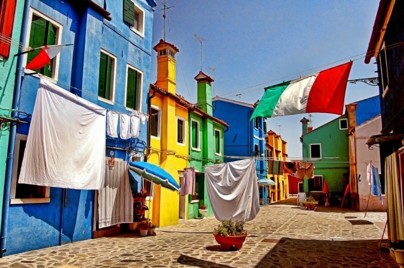 Бурано-красочный островной квартал Венеции