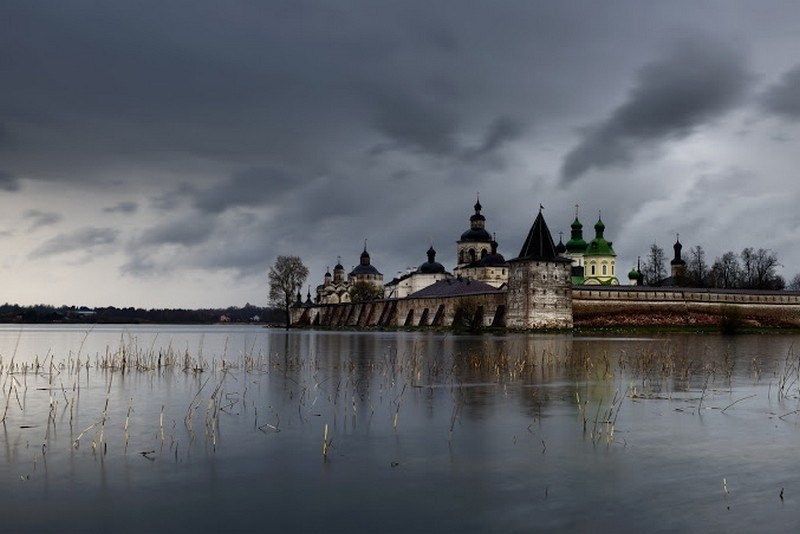 Кирилло-Белозерский мужской монастырь Кирилло-Белозерский мужской монастырь