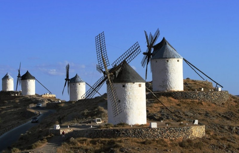 Знаменитые ветряные мельницы в Ла-Манче
