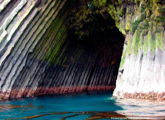 Фингалова пещера в Шотландии