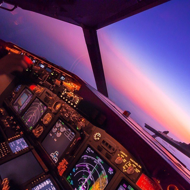 Вид из кабины пилота Боинг 777