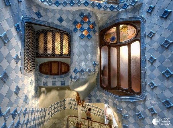 Дом Бальо в Барселоне - одна из самых необычных работ Антонио Гауди.