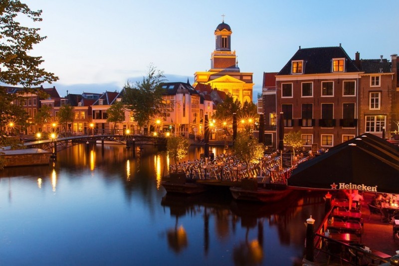 10 красивых городов Голландии на каналах