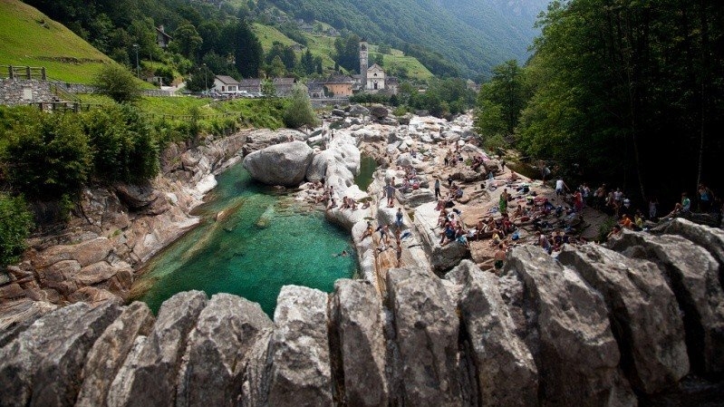 Верзаска - самая прозрачная река в мире, Швейцария