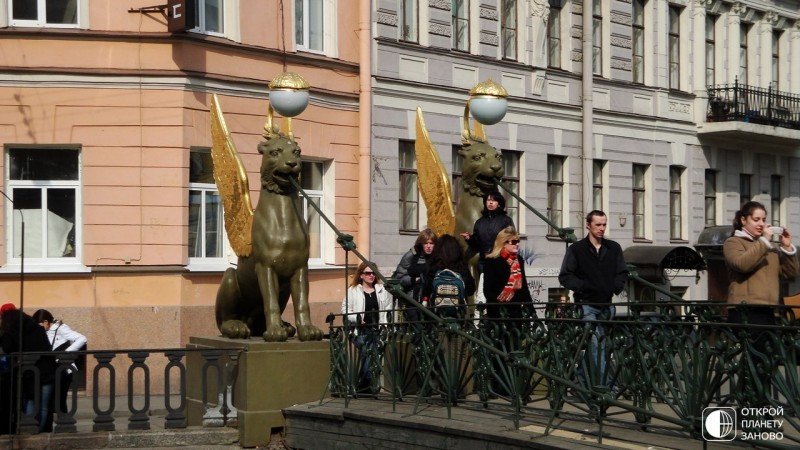 Грифоны Банковского моста. Грифоны Банковского моста.