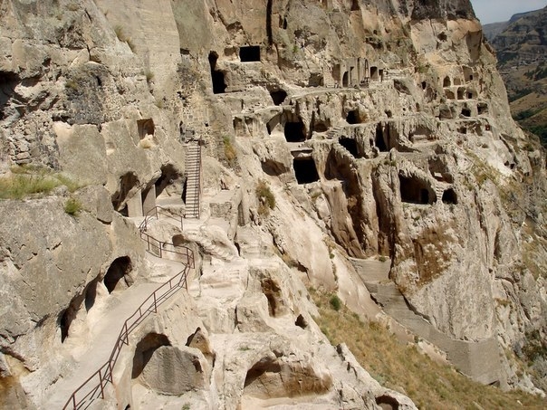 Пещерный город Вардзия Пещерный город Вардзия