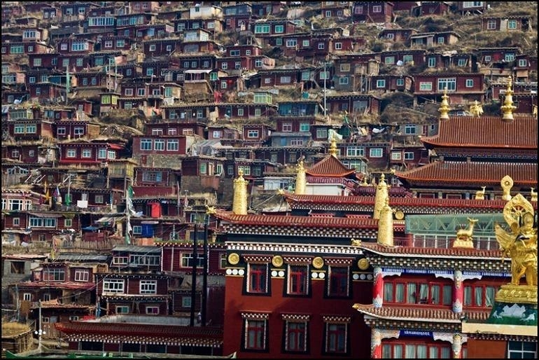 Обзор: Ларунг Гар. Буддийский инстутут в Тибете