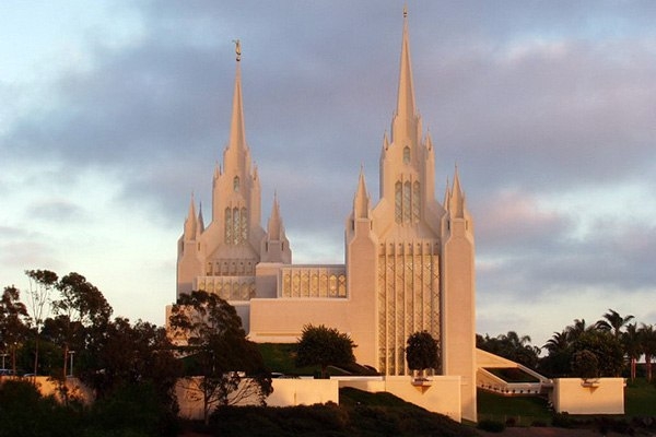 Калифорнийский храм мормонов