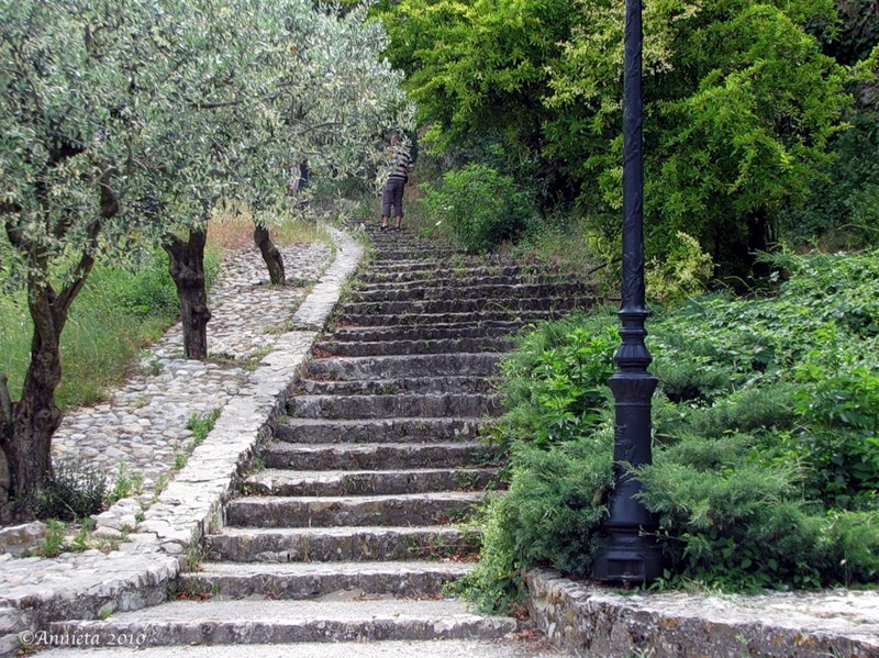 Везон-ла-Ромен (Vaison-la-Romaine). Прованс, Франция