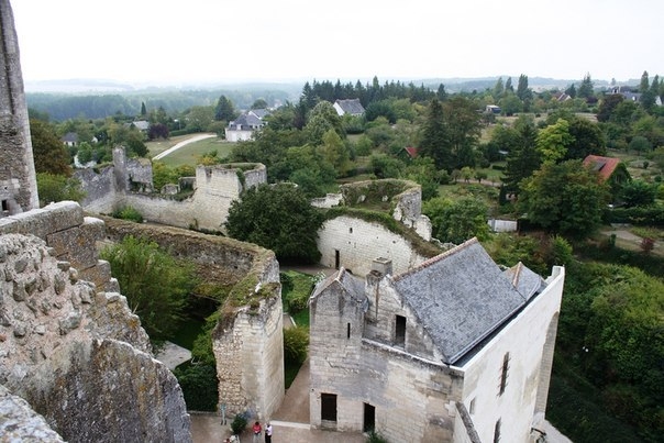 Замок Лош, Франция 3