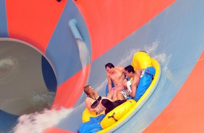 Аквапарк Yas Waterworld