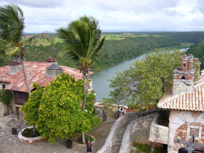 Город художников Altos de Chavon