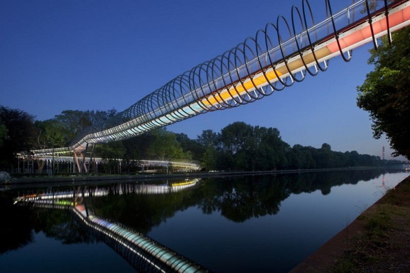 Slinky Springs To Fame, Германия