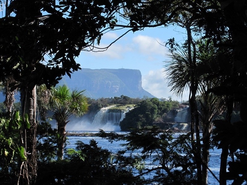Водопады национального парка Канайма в Венесуэле