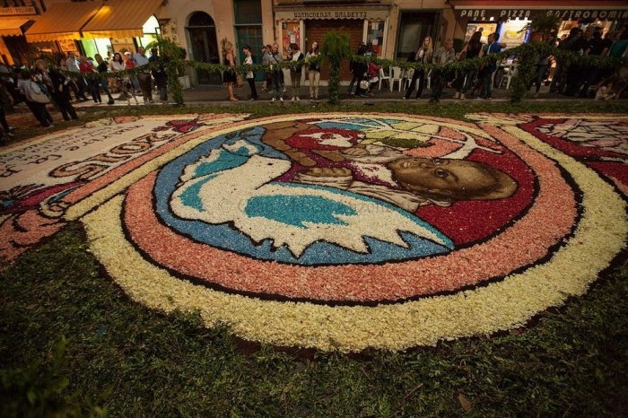Цветочные ковры фестиваля Инфиората