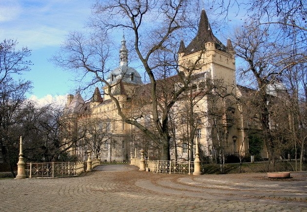 Замок Вайдахуняд в Будапеште 2