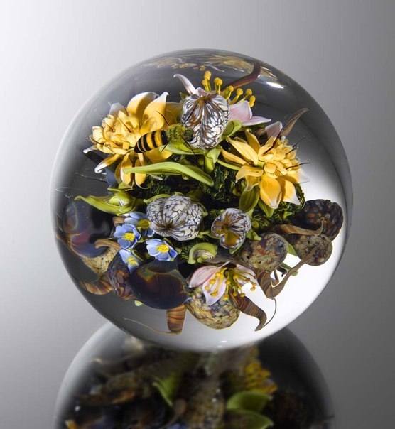 Миниатюрные сады в прозрачных стеклянных шарах