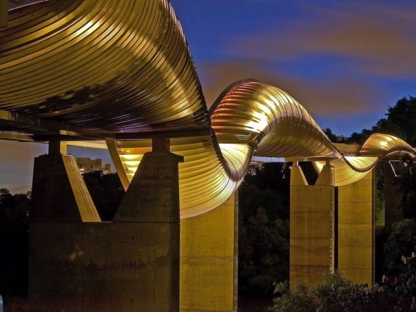 Мост «Волны Хендерсона» (Henderson Bridge), Сингапур.