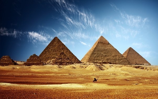 Великие пирамиды в Гизе, Египет