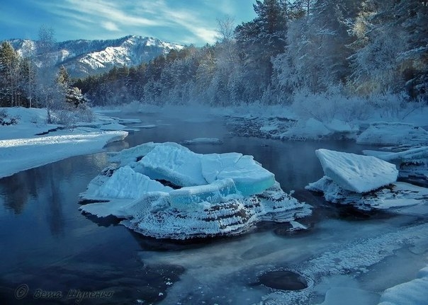 Поразительная красота Алтайских Голубых озёр.