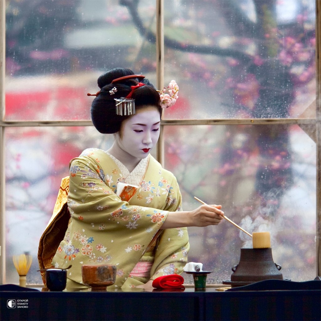Церемонии в культуре. Традиции Японии чайная церемония. Чайная церемония в Японии гейши. Древняя Япония чайная церемони. Культура Японии чайная церемония.
