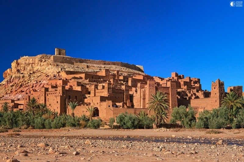 Ксар - группа земляных зданий, окруженных высокими стенами, занесенный в список всемирного наследия 