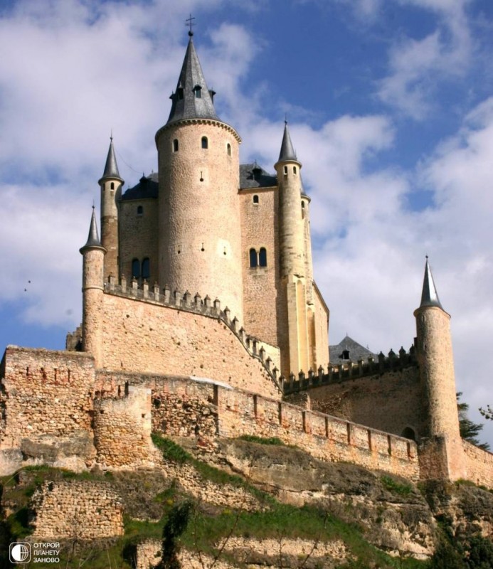 Замок Сеговия Алькасар