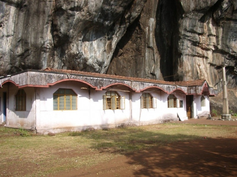 Скалы в деревне Яна, Индия