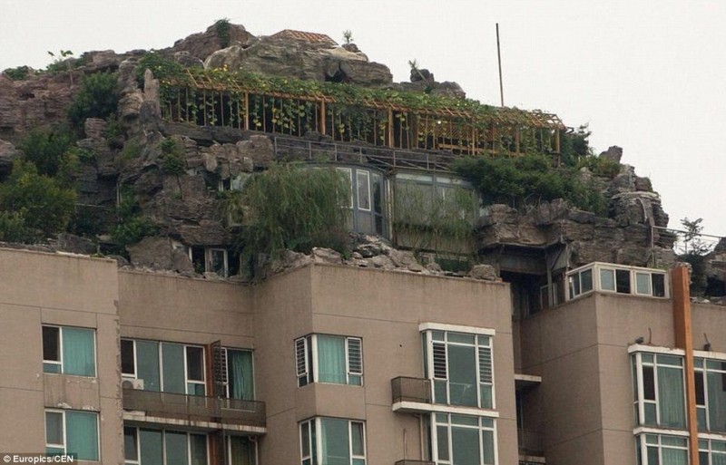 Горная вилла на крыше многоквартирного жилого дома