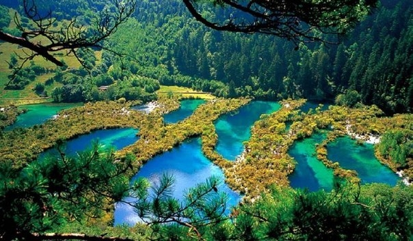 Долина Цзючжайгоу: один из самых красивых заповедников Поднебесной.